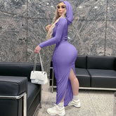 Robe slim à capuche et fente dans le dos, couleur unie